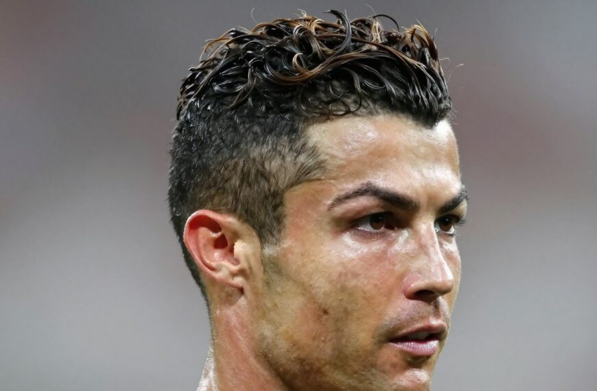 Fryzura Cristiano Ronaldo – jak wygląda jego charakterystyczne cięcie